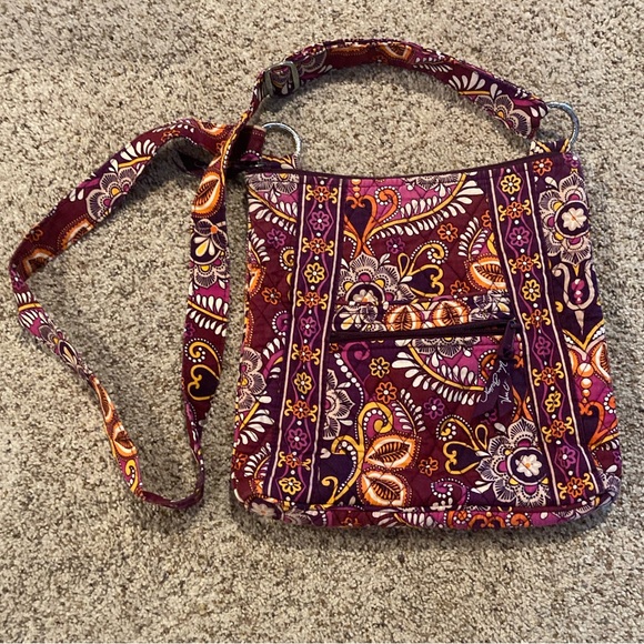 Vera Bradley Handbags - Vera Bradley Cross Body Bag